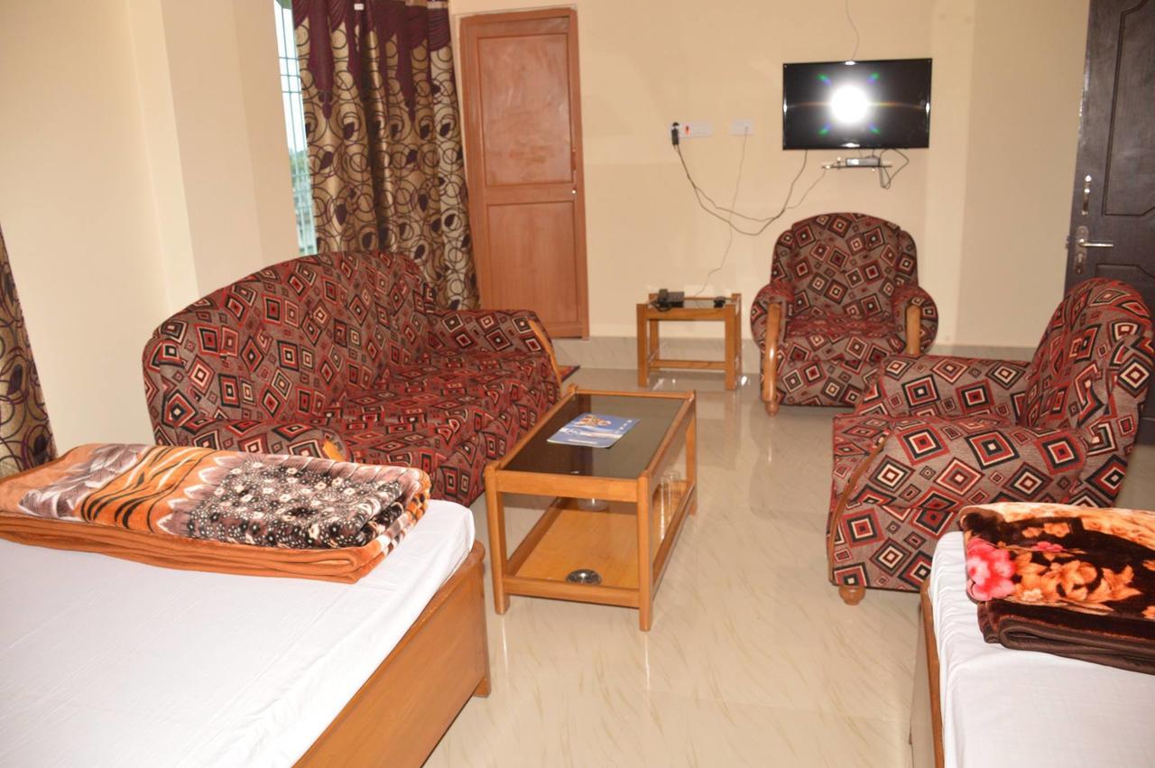 Hotel Kaustav Tezpur Екстер'єр фото