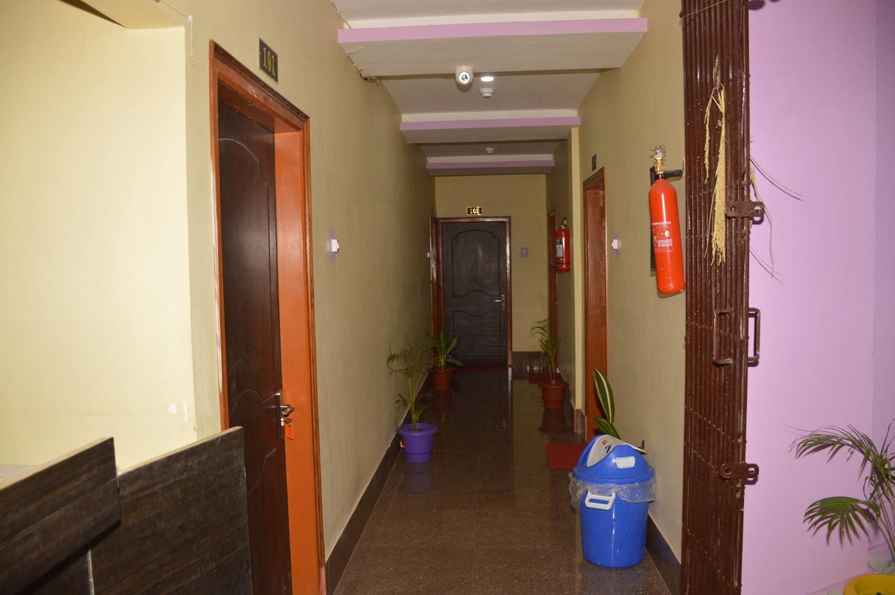 Hotel Kaustav Tezpur Екстер'єр фото